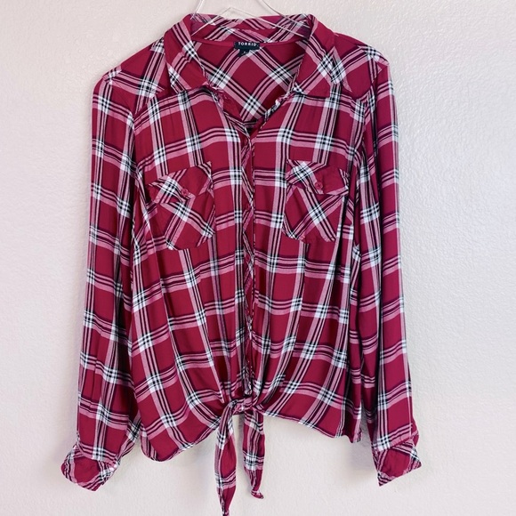 Torrid Taylor Red Plaid Button Up Camp Shirt Size 2X - Picture 2 of 6